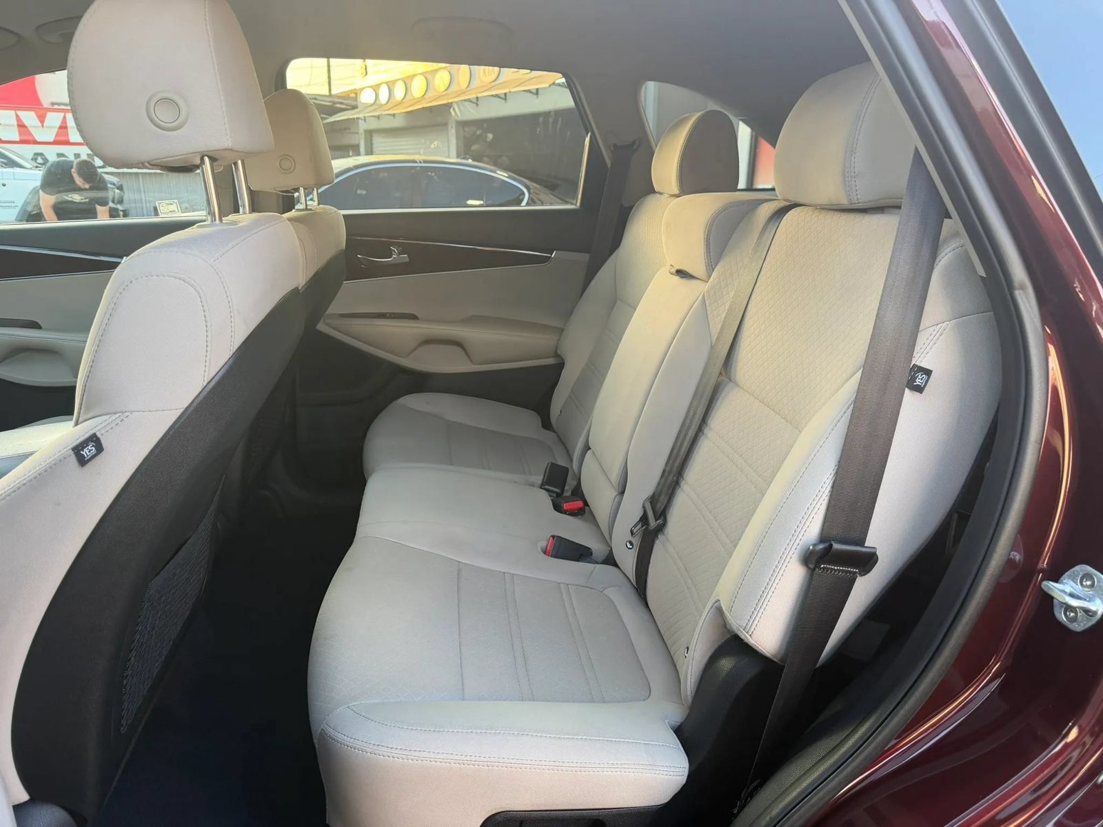 Used 2018 Kia Sorento FWD image 9