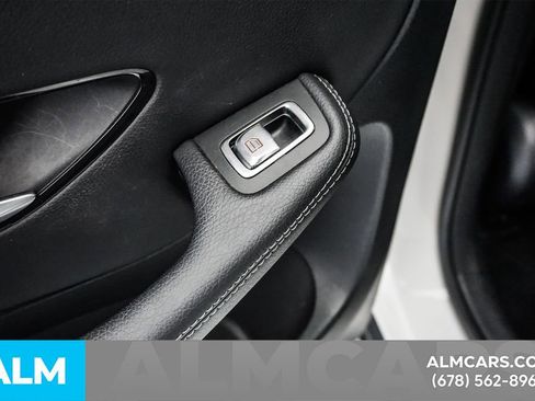 Used 2022 Mercedes-Benz GLC 300 4MATIC Coupe image 50