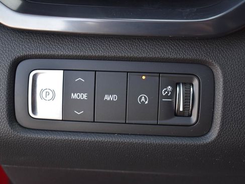 Used 2026 GMC Acadia AT4 w/ Luxury Package AWD/4WD image 53