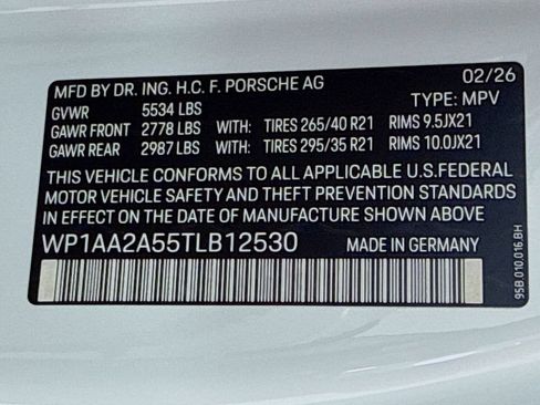 New 2026 Porsche Macan AWD/4WD image 36