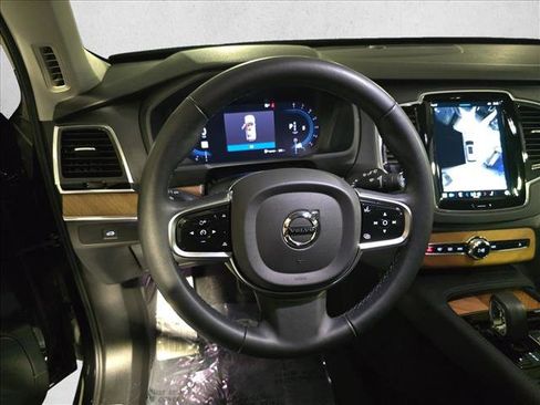 Used 2024 Volvo XC90 B6 Plus w/ Protection Package Premier image 21