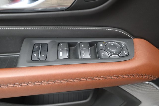 Used 2023 GMC Yukon Denali Ultimate AWD/4WD image 9