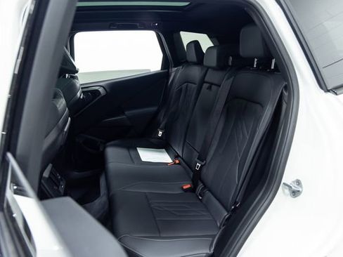 Used 2025 BMW X3 xDrive30i w/ Premium Package image 23