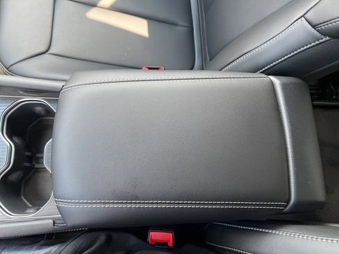 New 2025 Jeep Grand Cherokee L Limited w/ Black Appearance Package image 37