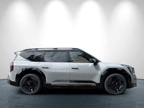 New 2026 Kia EV9 GT-Line AWD/4WD image 3