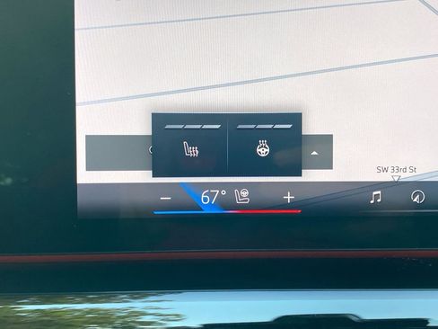 Used 2025 BMW i5 eDrive40i w/ Premium Package image 35