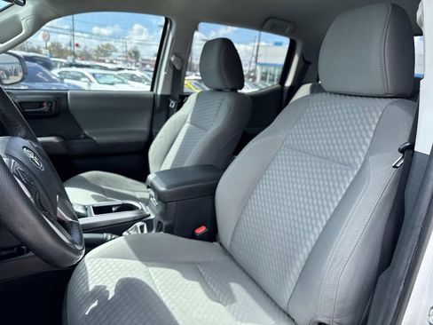 Used 2022 Toyota Tacoma SR5 image 17