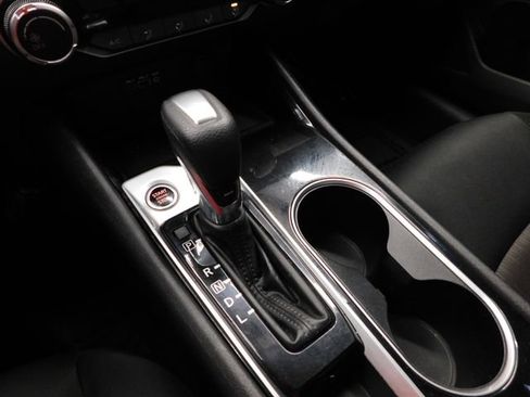 Used 2024 Nissan Altima 2.5 SV image 34