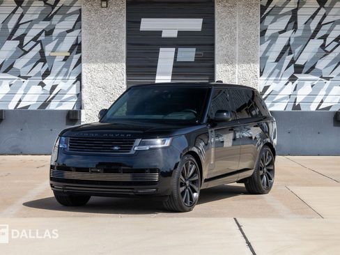 Used 2025 Land Rover Range Rover SV image 5