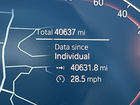 Used 2022 BMW 540i w/ Convenience Package image 16