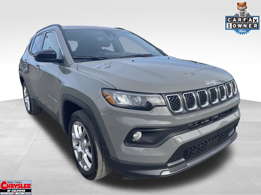 Used 2023 Jeep Compass Latitude AWD/4WD image 1
