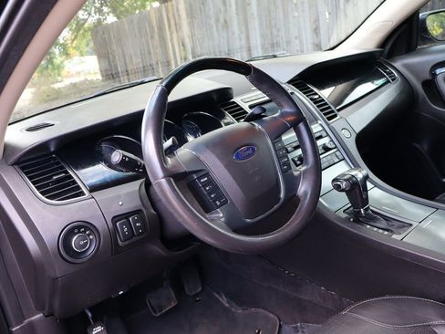 Used 2010 Ford Taurus Limited image 15