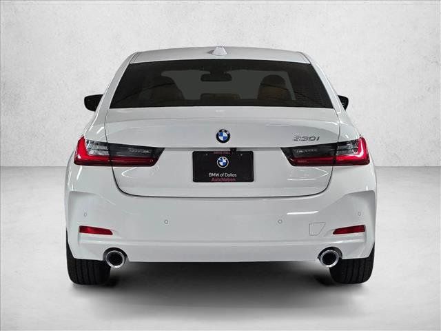 Used 2026 BMW 330i Sedan w/ Convenience Package RWD image 6