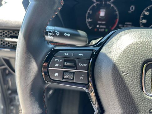 Certified 2025 Honda HR-V Sport image 18