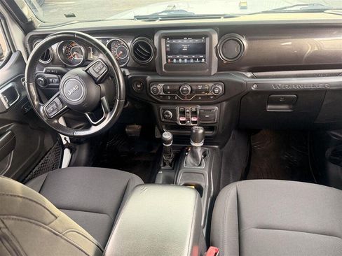 Used 2019 Jeep Wrangler Unlimited Sport AWD/4WD image 7
