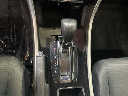 Used 2017 Honda Accord LX image 18