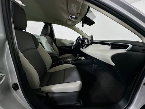 Used 2023 Toyota Corolla LE image 29