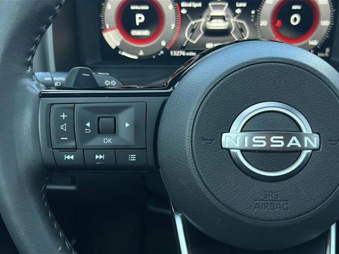 Used 2024 Nissan Rogue SL w/ SL Premium Package image 24