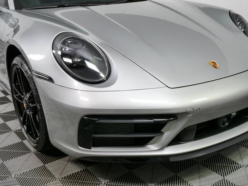 Certified 2024 Porsche 911 Targa 4 GTS w/ Premium Package AWD/4WD image 40