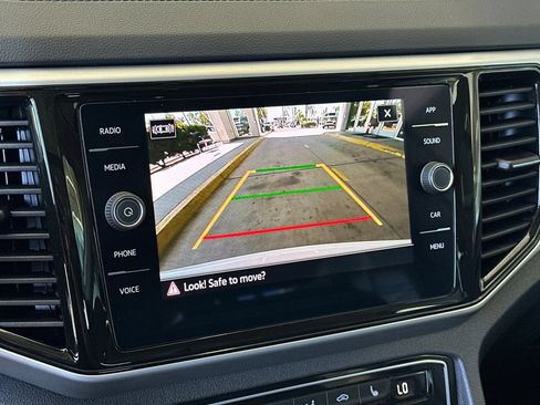 Used 2023 Volkswagen Atlas SE w/ Panoramic Sunroof Package FWD image 20