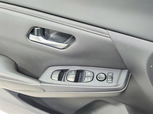 Used 2024 Nissan Sentra SV image 29