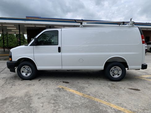 New 2025 Chevrolet Express 2500 w/ Driver Convenience Package image 4