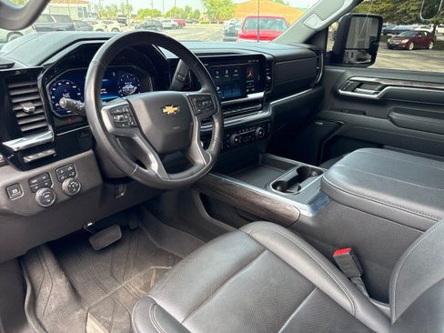 Used 2024 Chevrolet Silverado 3500 LTZ w/ LTZ Plus Package AWD/4WD image 17