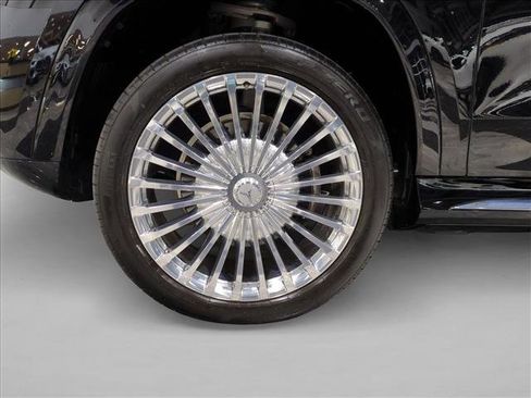 Certified 2024 Mercedes-Benz Maybach GLS 600 4MATIC image 25