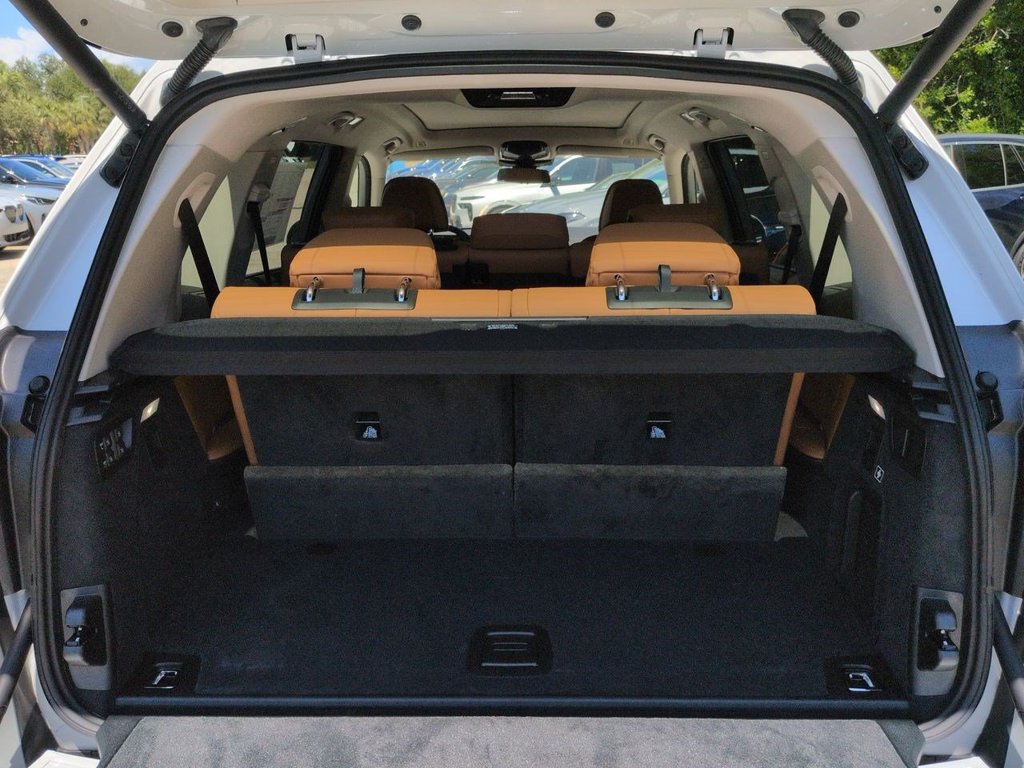 New 2027 BMW X7 xDrive40i w/ Premium Package AWD/4WD image 13