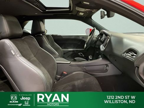 Used 2023 Dodge Challenger R/T w/ Plus Package image 28