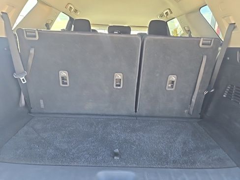 Used 2022 Nissan Pathfinder SV w/ SV Black Package image 36