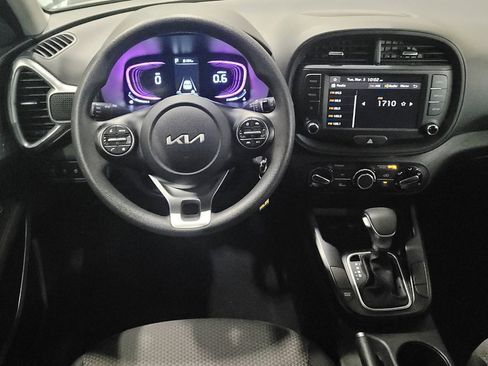 Used 2025 Kia Soul LX w/ LX Technology Package image 22