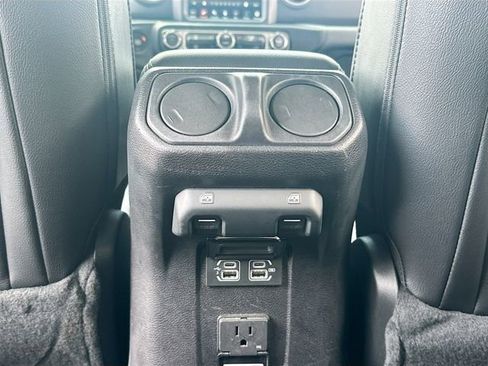 Used 2020 Jeep Gladiator Overland w/ Popular Equipment Package AWD/4WD image 25
