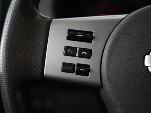 Used 2021 Nissan Frontier SV w/ Midnight Edition Floor Mats image 12