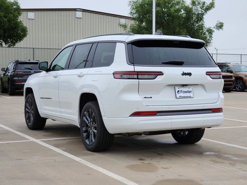 New 2026 Jeep Grand Cherokee L Limited AWD/4WD image 3