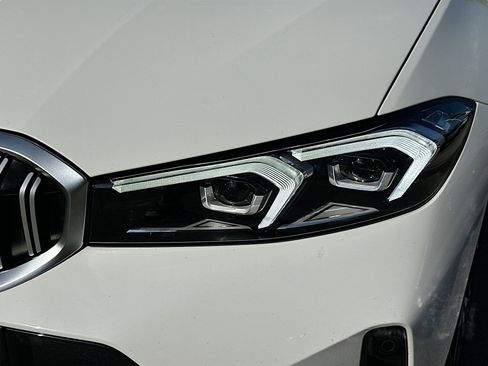 Certified 2025 BMW 330i Sedan w/ M Sport Package image 31
