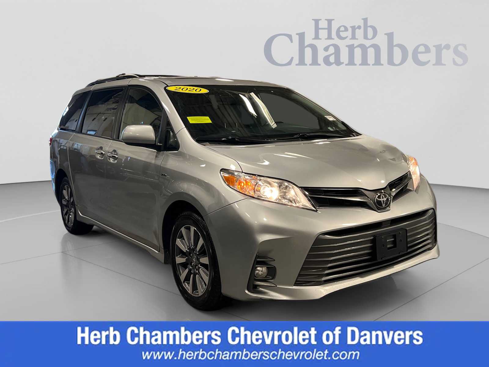 Used 2020 Toyota Sienna XLE Premium AWD/4WD image 1