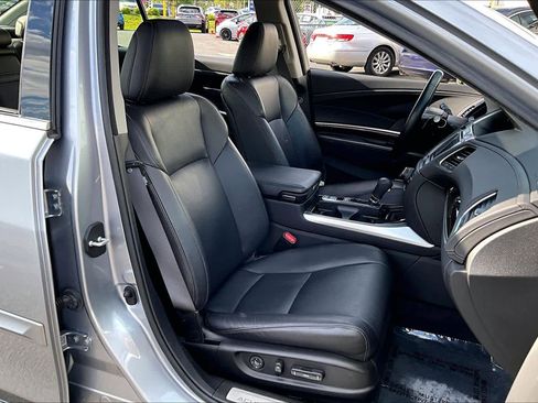 Used 2016 Acura RLX w/ Technology Package FWD image 9