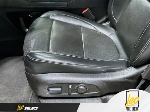 Used 2023 GMC Acadia SLT AWD/4WD image 23