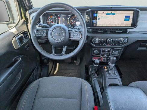 Used 2024 Jeep Wrangler Unlimited Sport AWD/4WD image 18