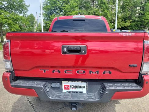 Used 2023 Toyota Tacoma TRD Off-Road w/ Technology Package AWD/4WD image 5