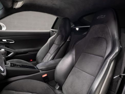 Used 2019 Porsche 718 Cayman GTS RWD image 59