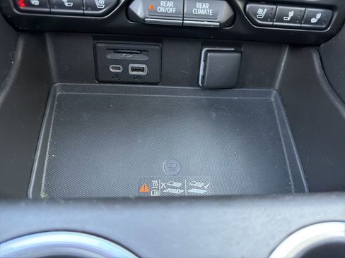 Used 2021 GMC Yukon SLT w/ SLT Premium Package image 29