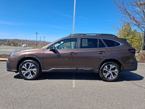 Used 2022 Subaru Outback Limited AWD/4WD image 8