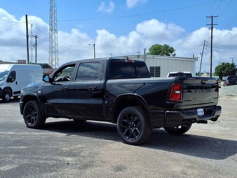 New 2026 RAM 1500 Laramie AWD/4WD image 18