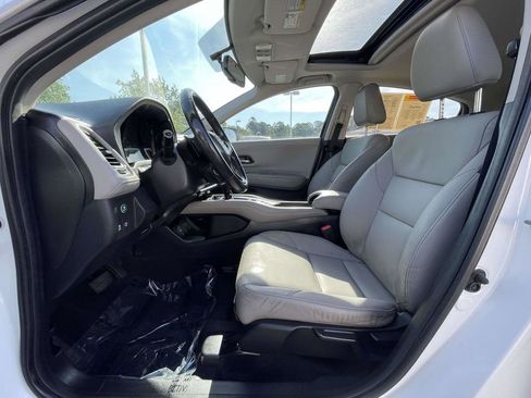 Used 2017 Honda HR-V EX-L image 17