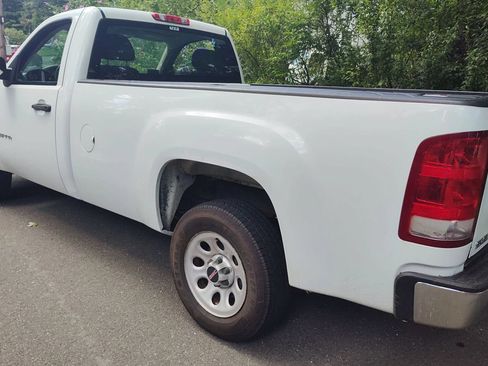 Used 2011 GMC Sierra 1500 W/T RWD image 3