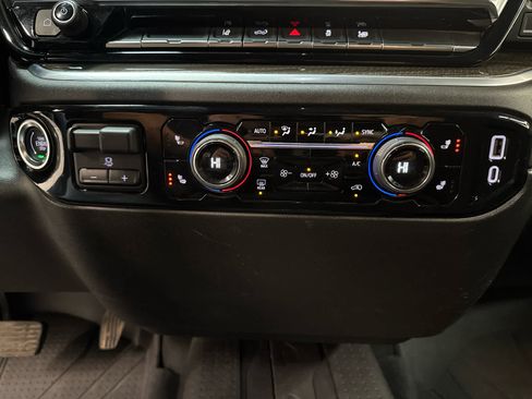 Certified 2025 Chevrolet Silverado 2500 LT w/ Convenience Package image 26