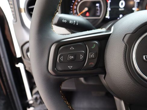 Used 2024 Jeep Wrangler Willys image 32