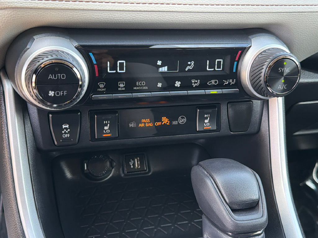 Used 2024 Toyota RAV4 XLE w/ Weather Package AWD/4WD image 28